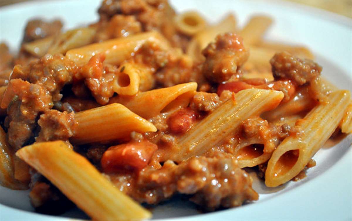 maccheroni sugo salsiccia e patate